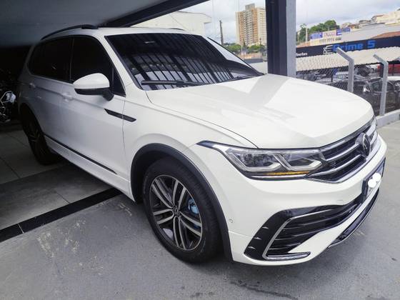 VOLKSWAGEN TIGUAN 2.0 300 TSI GASOLINA ALLSPACE R-LINE AUTOMÁTICO